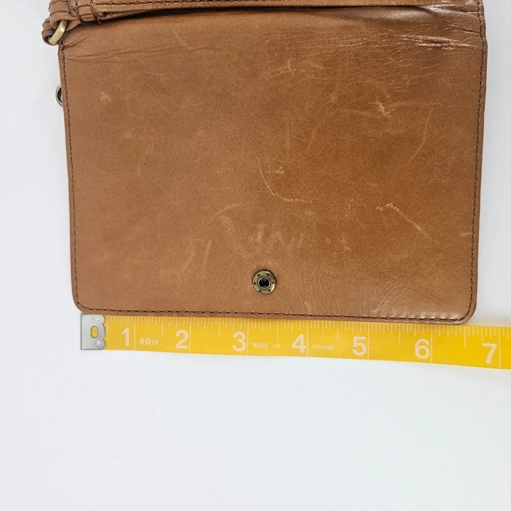 Hobo Leather Wristlet Cell Phone Wallet Tan Brown Zip Travel Organizer Classic